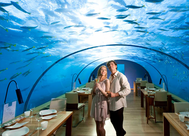 Ithaa-Undersea-Restaurant