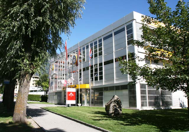 CR Brig exterior